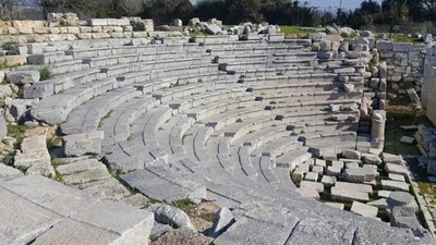 Tarihi Kent Teos Yeniden Ayağa Kalkıyor
