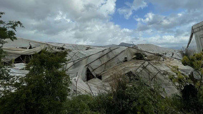 Mersin'i Fırtına Vurdu, Seralar Zarar Gördü