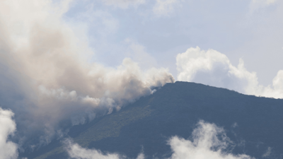 Filipinler'de Yanardağ Patladı, Alarm Düzeyi Yükseltildi