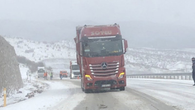  Çankırı’da Yağan Kar Ulaşımı Vurdu