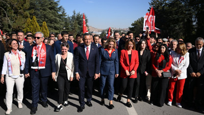 CHP Yasağa Rağmen Anıtkabir'e Yürüyecek, Özgür Özel'den Sert Sözler