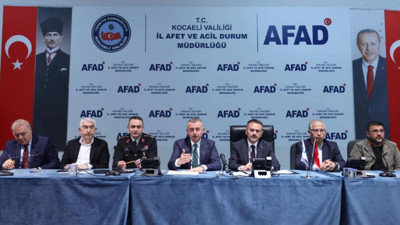 Kocaeli'de Deprem Paniği! Vali Açıkladı, 23 Kişi Yaralandı