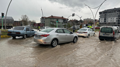 Uşak'ta Yollar Göle Döndü