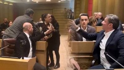 CHP'li Kadın Meclis Üyesine Hakaretler Yağdırmıştı... AKP'li Belediye Başkanı Hapis Cezasıyla Karşı Karşıya