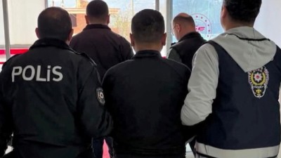 Cinayet Hükümlüsü Gizli Bölmeden Çıktı
