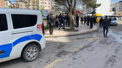 Elazığ'da Cadde Ortasında Bıçaklı Saldırı