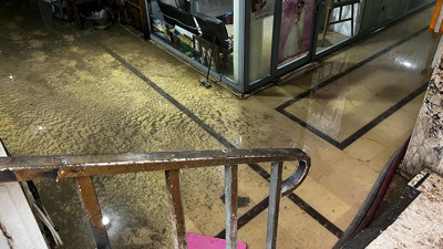 Diyarbakır'da Dolu ve Sağanak Hayatı Olumsuz Etkiledi