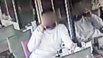 Kendisini Polis Diye Tanıtıp Altınları Aldı