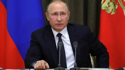 Putin Geçici Ateşkes İlan Etti