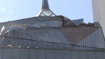 Şiddeti Rüzgar Cami Kaplamasına Zarar Verdi