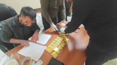 Havalimanında Dudak Uçuklatan Operasyon: Çantadan Servet Çıktı!