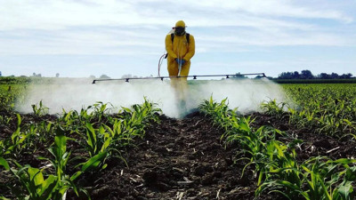 CHP'li Adem'den Bakanlığa 'Pestisit' Çağrısı