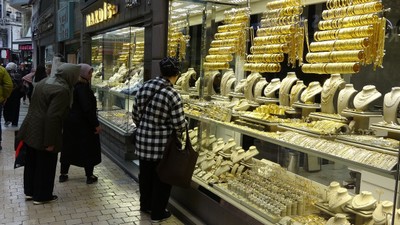 Düğün Yapacaklar Yandı: Kuyumcularda Alarm Zilleri Çalıyor! En Ucuzu Bile 465 Bin TL Oldu
