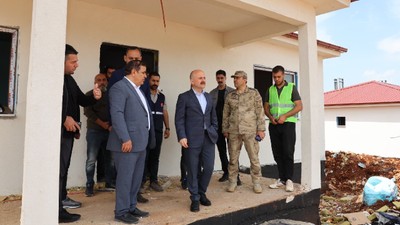 Vali Varol, Adıyaman’daki Kalıcı Köy Evlerini Yerinde İnceledi