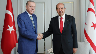 Cumhurbaşkanı Erdoğan, KKTC'ye Gidiyor! Ersin Tatar ile Görüşmede Masada Neler Var?