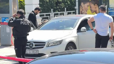 Avcılar'da Sıcak Dakikalar... Motosikletlilerden Bir Araca Silahlı Saldırı: 1 Ölü