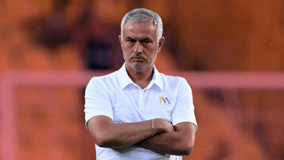 Fenerbahçe Teknik Direktörü Mourinho Dünya Gündemine Oturdu! 'Cehennemi Yaşıyor' İstifa Çağrıları, Derbi Hezimetleri...