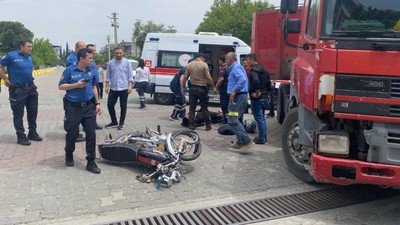 Tır ile Motosiklet Çarpıştı: 1 Yaralı