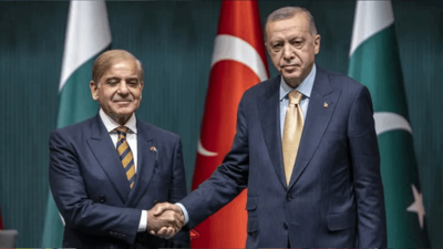 Cumhurbaşkanı Erdoğan ile Görüşmüştü: Pakistan Başbakanı'ndan Türkçe Teşekkür