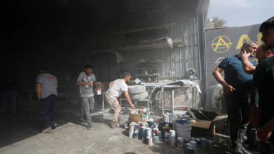 Antalya'da Boya Atölyesinde Yangın Paniği: 12 Kişi Dumandan Etkilendi