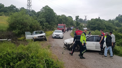 Çanakkale Bilaller Köyü’nde Trafik Kazası: 2 Yaralı