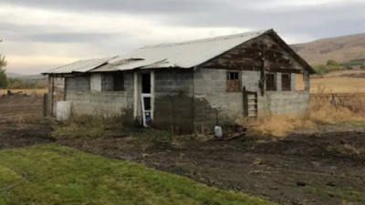 Harabe Tavuk Kümesini Eve Çevirdi, Şimdi Paraya Para Demiyor