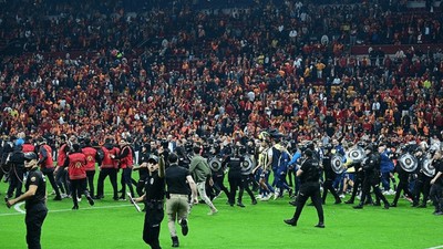 Fenerbahçeli Futbolcular Mert Müldür ve Oosterwolde Hakkında Zorla Getirme Kararı