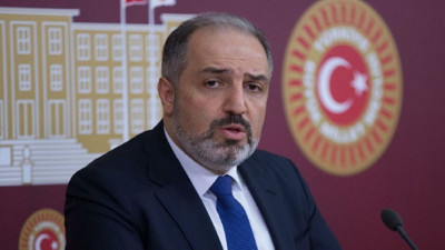Yeneroğlu'ndan Bakan Fidan'a: Yurt Dışındaki Vatandaşa Verilen Sözler Neden Tutulmadı?
