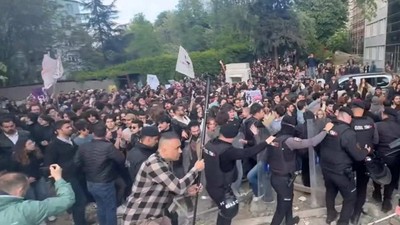 Nureddin Yıldız Protestosunda 1 Gence Tahliye