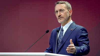 Fahrettin Altun’dan İzmir’de Gazetecilerin Darp Edilmesine Tepki: 'Ana Muhalefet Partisinin Çözüm Bulabilmesini Umuyorum'