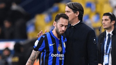 Inter Forması Giyen Hakan Çalhanoğlu Hayatının Şokunu Yaşadı