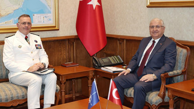 Bakan Güler, NATO Müttefik Dönüşüm Yüksek Komutanı Vandier'i ile Görüştü