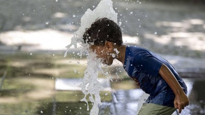 Adana'da Kavurucu Sıcaklar: Termometre 36 Dereceyi Gösterdi