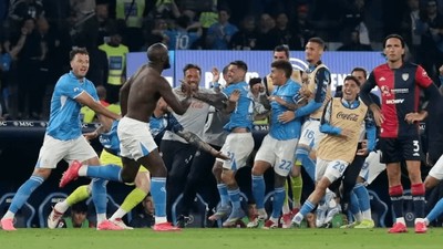 Napoli Şampiyon! Hakan Çalhanoğlu Yıkıldı