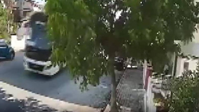 Vicdansızlığın Böylesi! Yolda Yatan Köpeği Ezdi, Yoluna Devam Etti