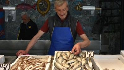 Ne Hamsi Ne de İstavrit! Trabzon'da Bu Balıklar Tezgahları Şenlendirdi