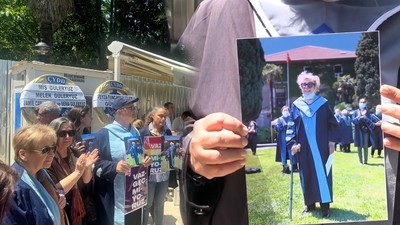 Boğaziçi'nin Efsane Hocasına Veda! Prof. Dr. Oya Başak Alkışlarla Son Yolculuğuna Uğurlandı
