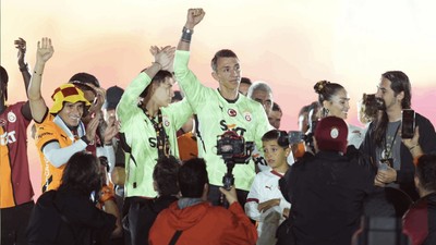 Muslera'nın Yerine Icardi Geçecek! Okan Buruk'tan Flaş Karar