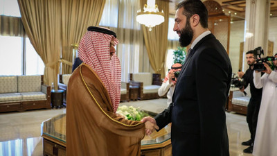 Suriye Cumhurbaşkanı Şara, Suudi Arabistan Dışişleri Bakanı Al Suud'u Kabul Etti