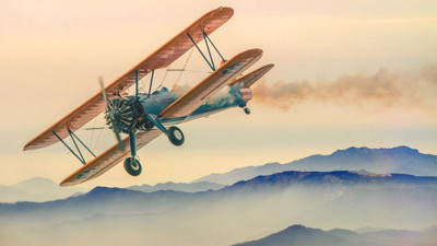 Almanya'da Uçak Evin Çatısına Çarptı: 2 Kişi Hayatını Kaybetti