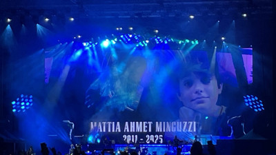 Konser Hayali Yarım Kalmıştı... Guns N’ Roses Sahnede Ahmet Minguzzi’yi Unutmadı