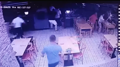 Muğla Fena Sallandı! Panik Anları Kameralarda: Vatandaş Sokağa Döküldü