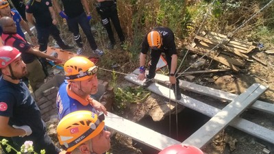 İzmir'de Korkunç Olay: Anne ve İki Çocuğu Kuyuya Düştü