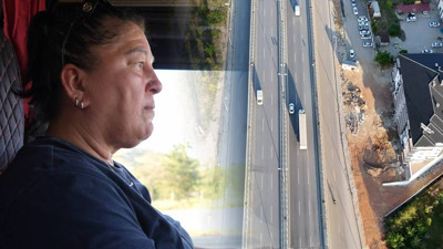 'Evde Otur, Çocuk Bak' Diyenlere Aldırmadı; Direksiyon Başına Geçti