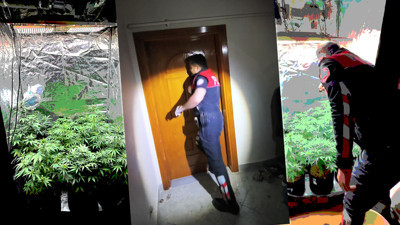 Polis Kapıyı Kırarak İçeri Girdi, Hayrete Düştü! Bez Dolapta Akılalmaz Sistem