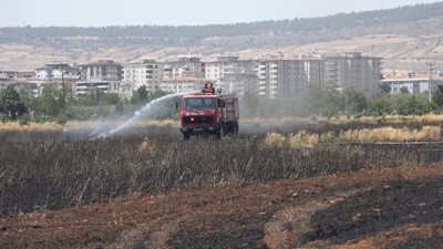 Kilis’te Buğday Tarlasında Yangın! 150 Dönüm Alan Zarar Gördü
