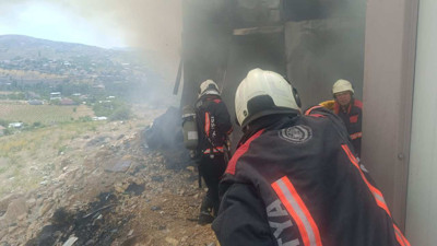 İnşaat İşçilerinin Kaldığı Konteynerde Yangın