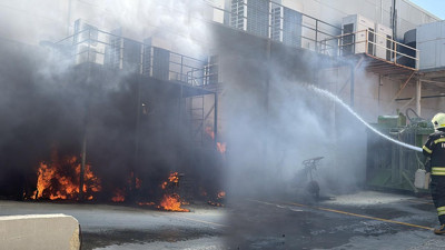 Bodrum'da AVM'deki Geri Dönüşüm Alanında Yangın