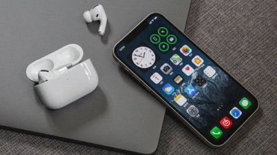 Akbank'tan Öğrencilere Karne Sürprizi: Ücretsiz iPhone, MacBook Air ve AirPods Max Verilecek