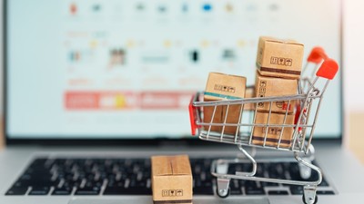 e-Ticaret Devi Yapay Zekayı Seçti: 27 Binden Fazla Çalışanını Kapının Önüne Koydu